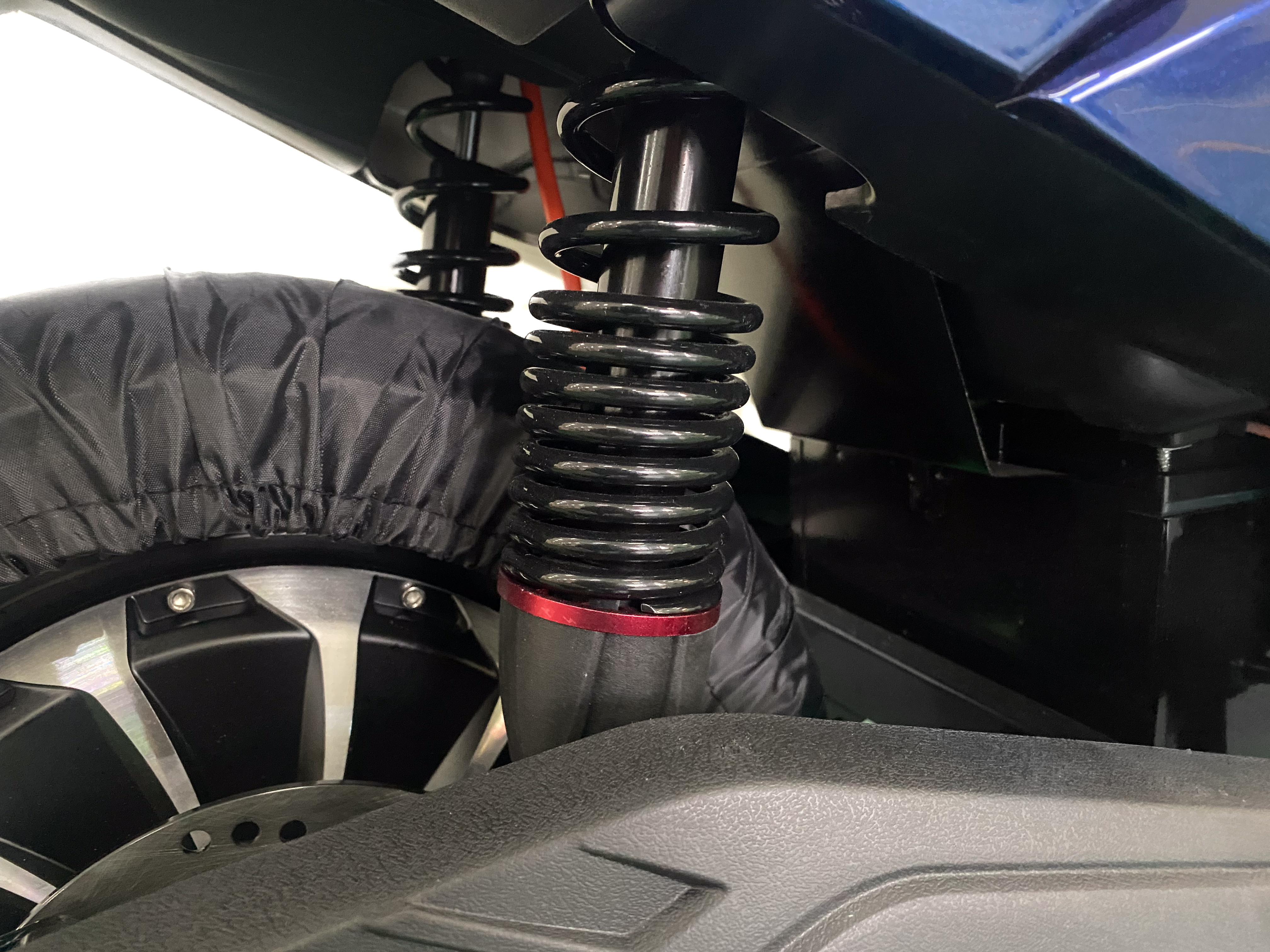 Elektrinis motoroleris BLINC BETA 2000w 72V