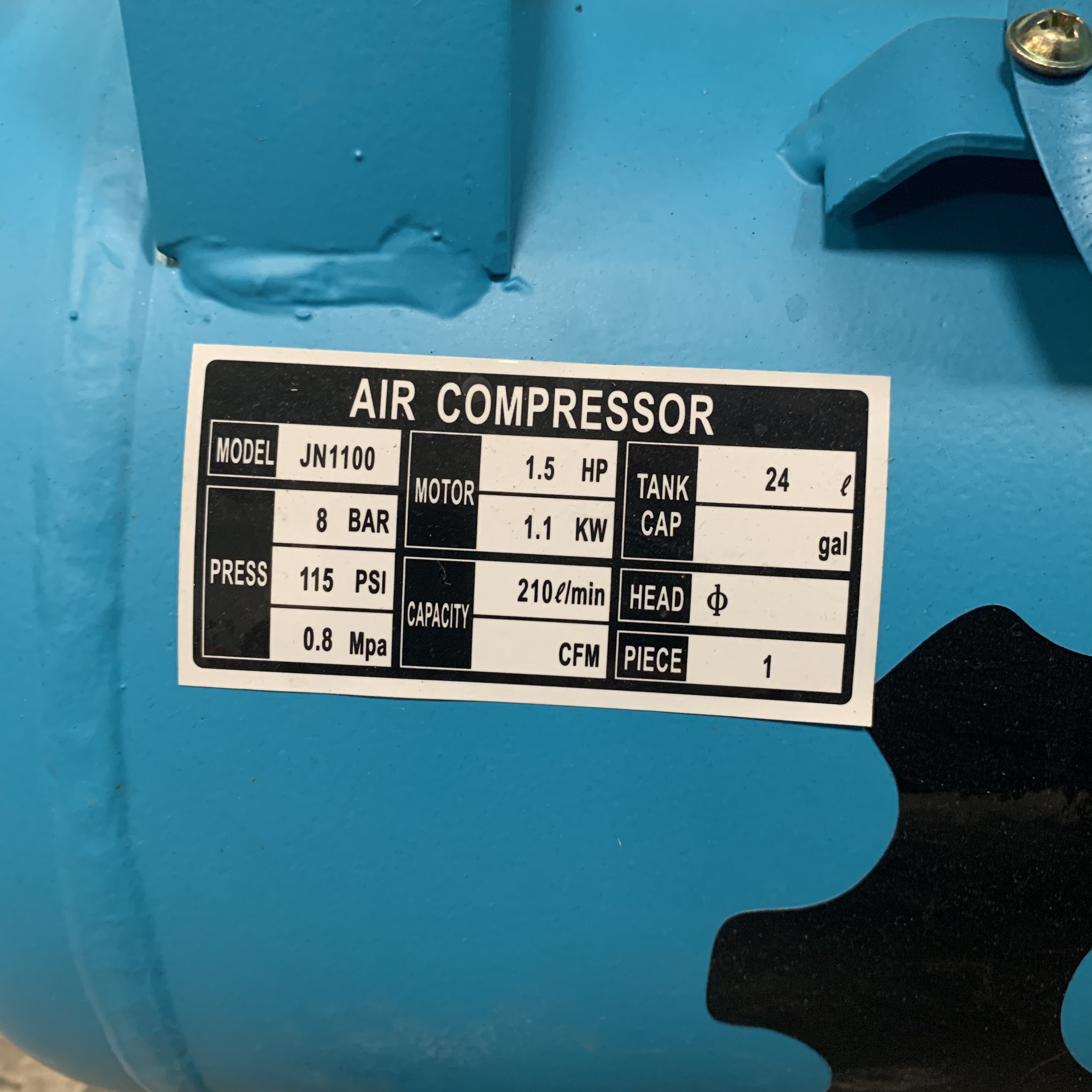 Betepalinis oro kompresorius GTM 24L 210l/min